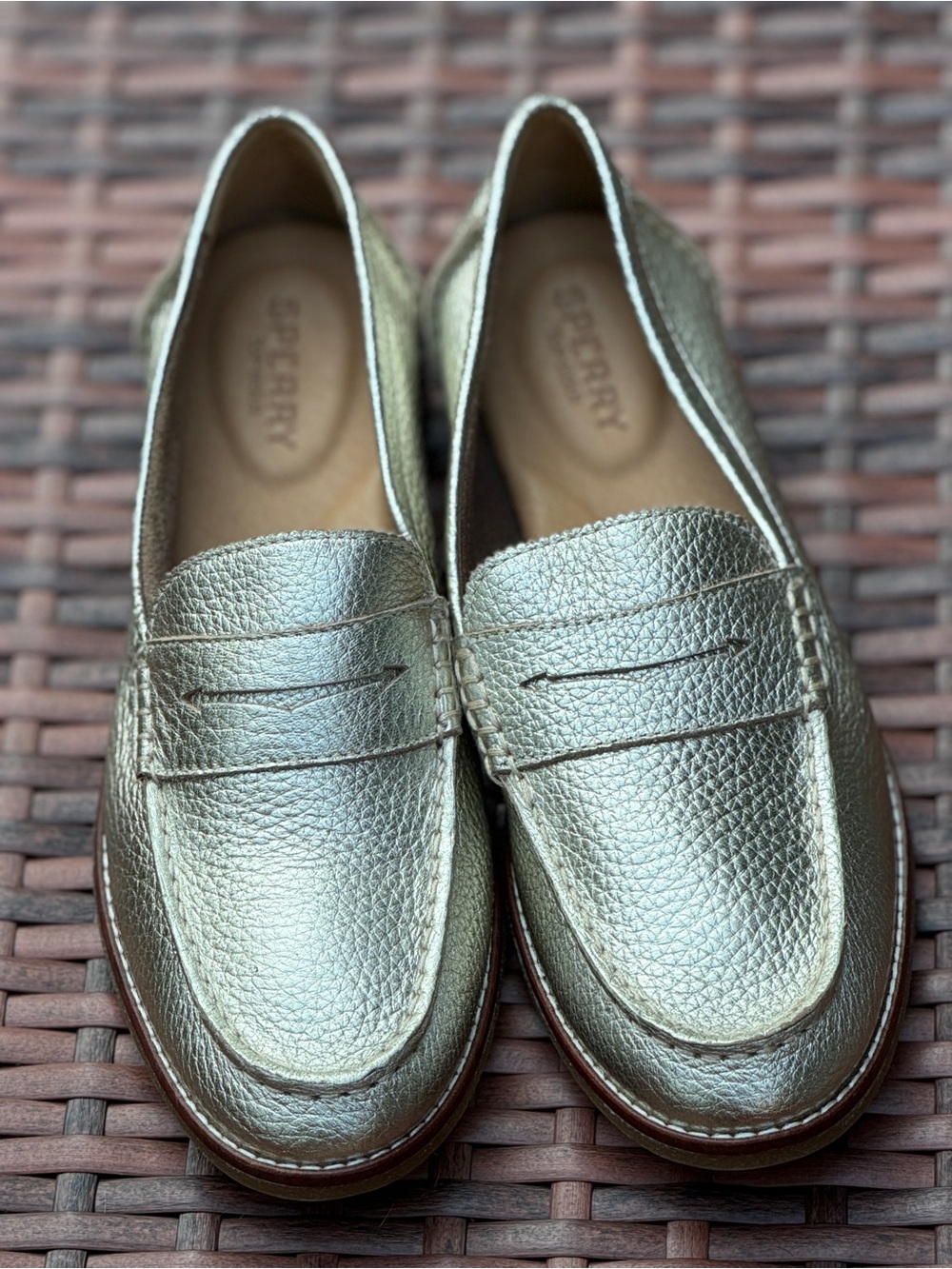 Sperry Top-Sider Metallic Gold Leather Penny Loafers Women’s 8.5 NWOT